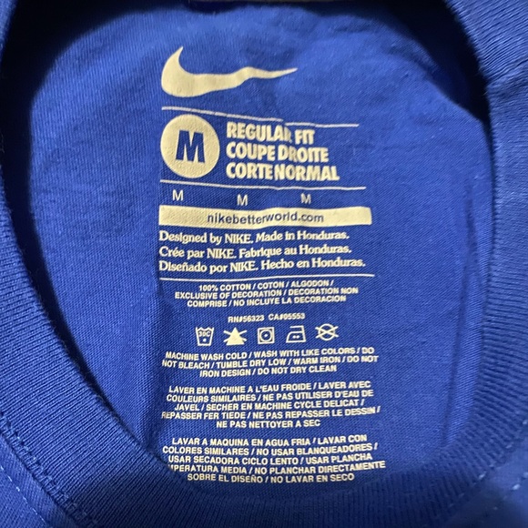 Nike University of Kentucky 8X National Basketball Champions! - Picture 5 of 5